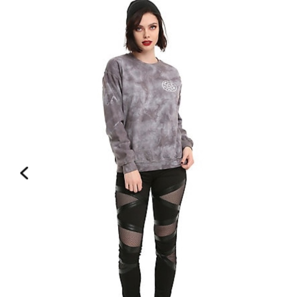 Hot Topic Sweatshirt